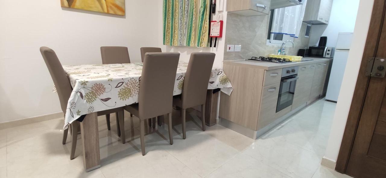 One Bed Room Apartment With Terrace 마르사스칼라 외부 사진